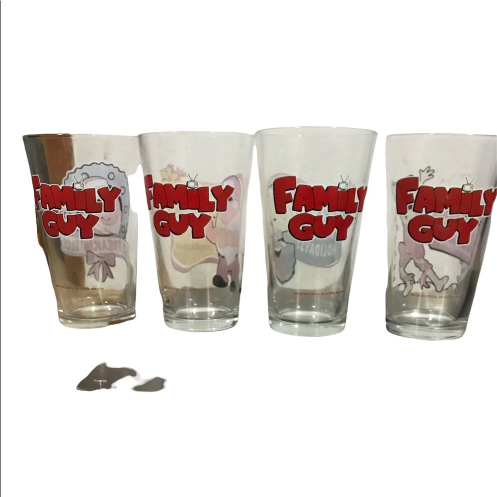 4 2010 family guy Christmas drinking glasses